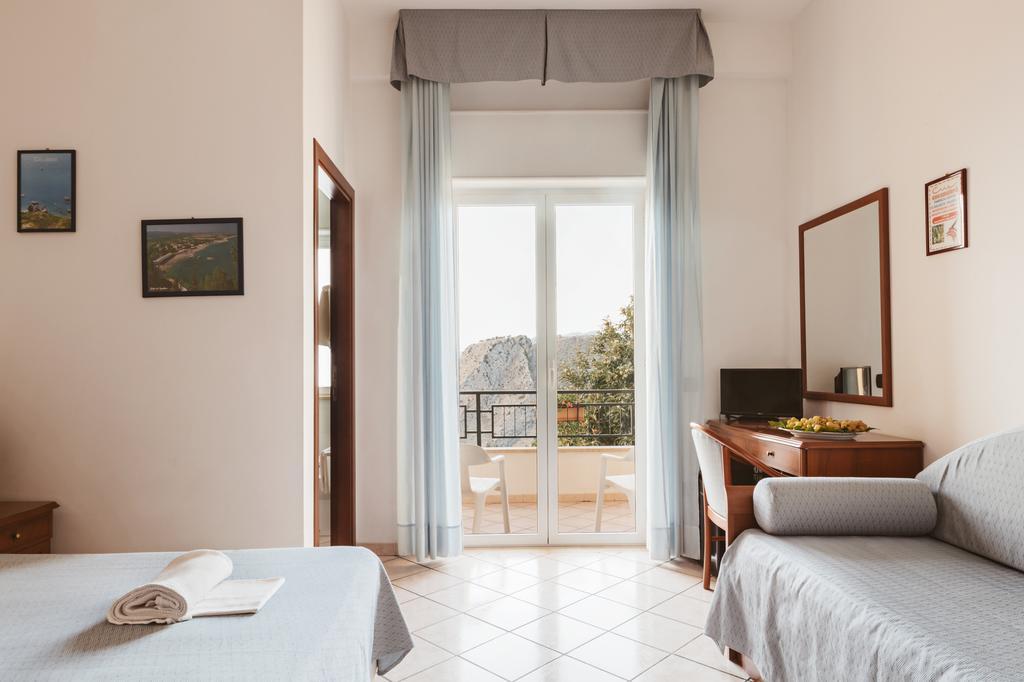 Hotel Bellavista Maierà Exteriör bild